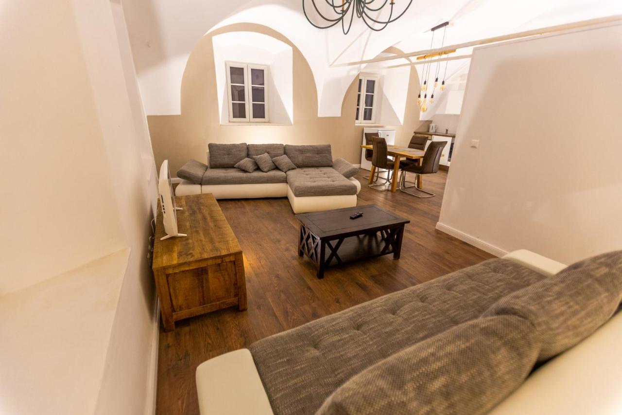 Pferdegut Schloss Treffen Apartments Gortschach  Εξωτερικό φωτογραφία
