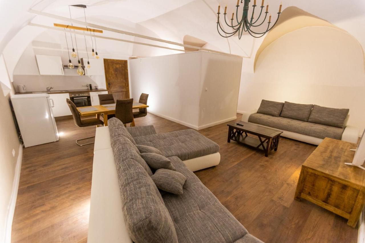 Pferdegut Schloss Treffen Apartments Gortschach  Εξωτερικό φωτογραφία