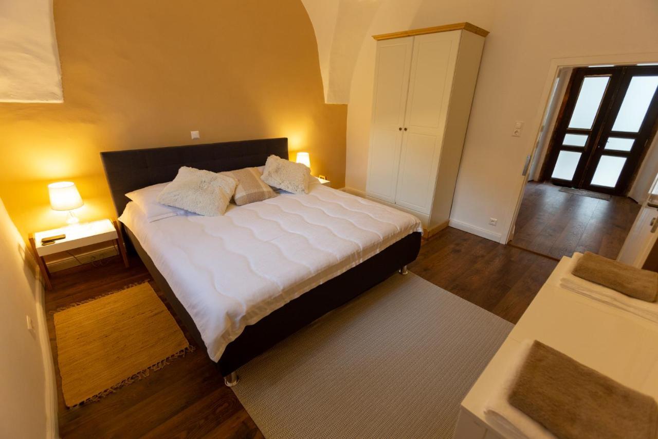 Pferdegut Schloss Treffen Apartments Gortschach  Εξωτερικό φωτογραφία