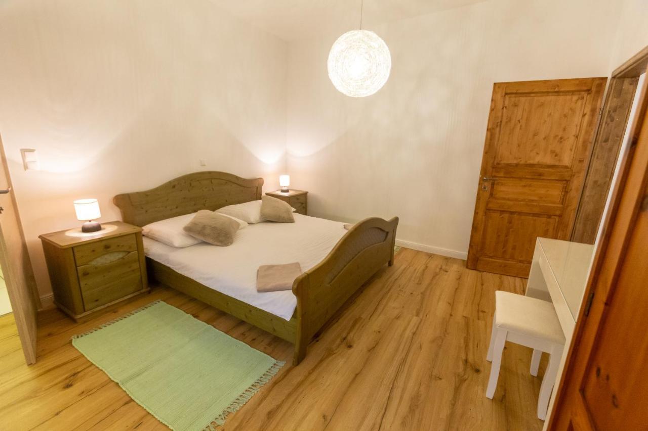 Pferdegut Schloss Treffen Apartments Gortschach  Εξωτερικό φωτογραφία
