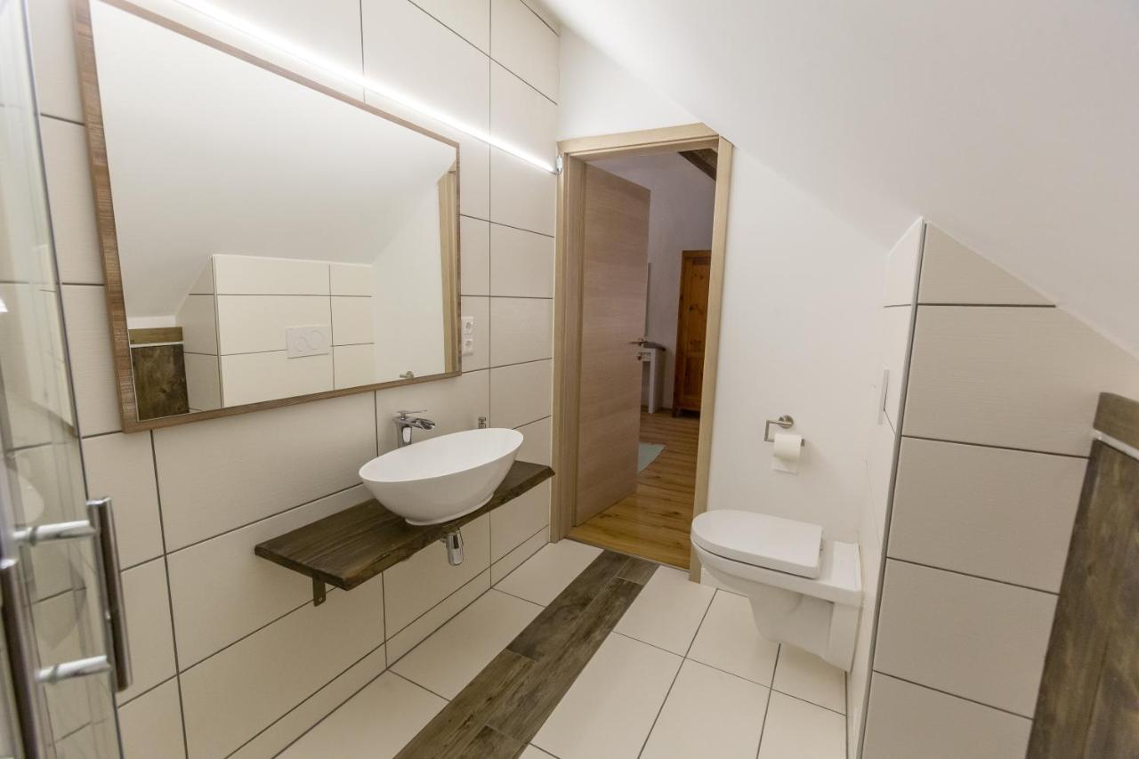 Pferdegut Schloss Treffen Apartments Gortschach  Εξωτερικό φωτογραφία