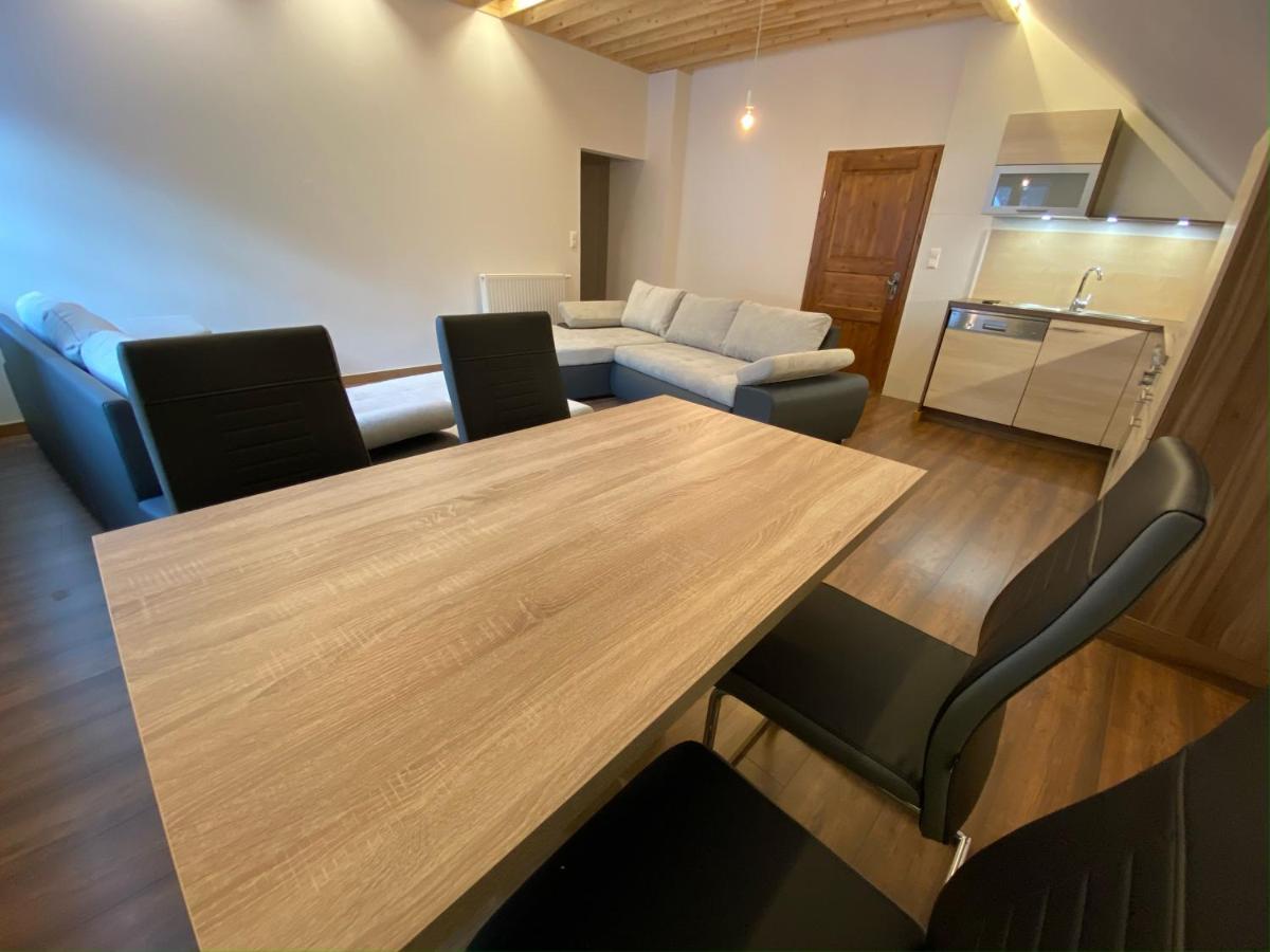 Pferdegut Schloss Treffen Apartments Gortschach  Εξωτερικό φωτογραφία