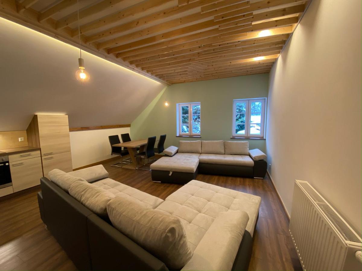 Pferdegut Schloss Treffen Apartments Gortschach  Εξωτερικό φωτογραφία